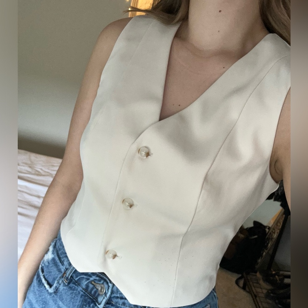 Avec les filles- Cream Vest